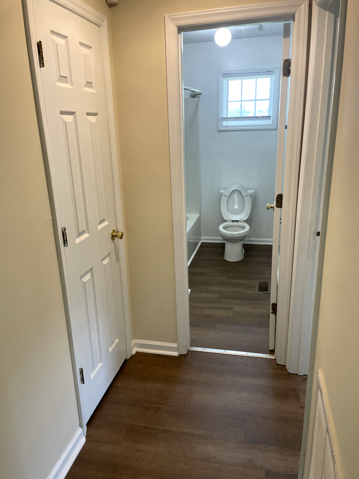 103 N Whitley St #1 - Photo 6 of 9