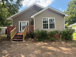 featured image of 560 1st St NW #1