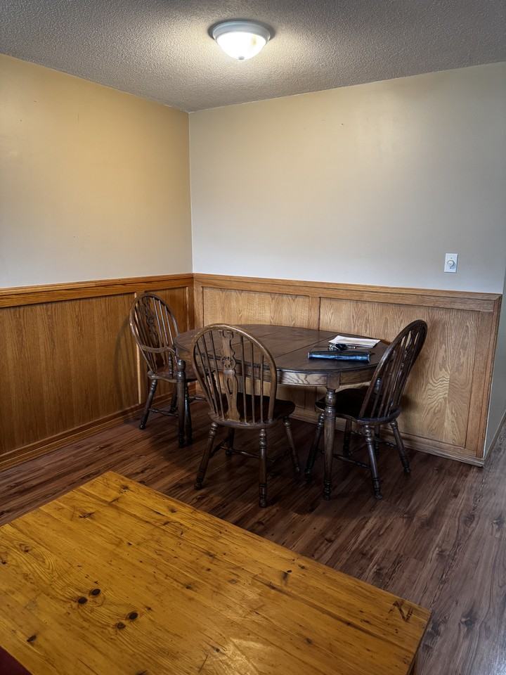 4182 Jackson Cres #B - Photo 2 of 14