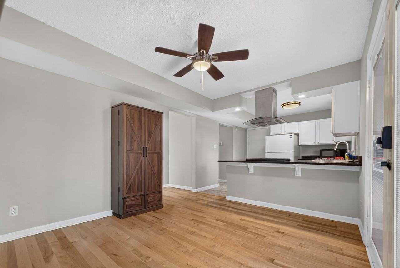 1316 Llewellyn Ave #1 - Photo 7 of 25