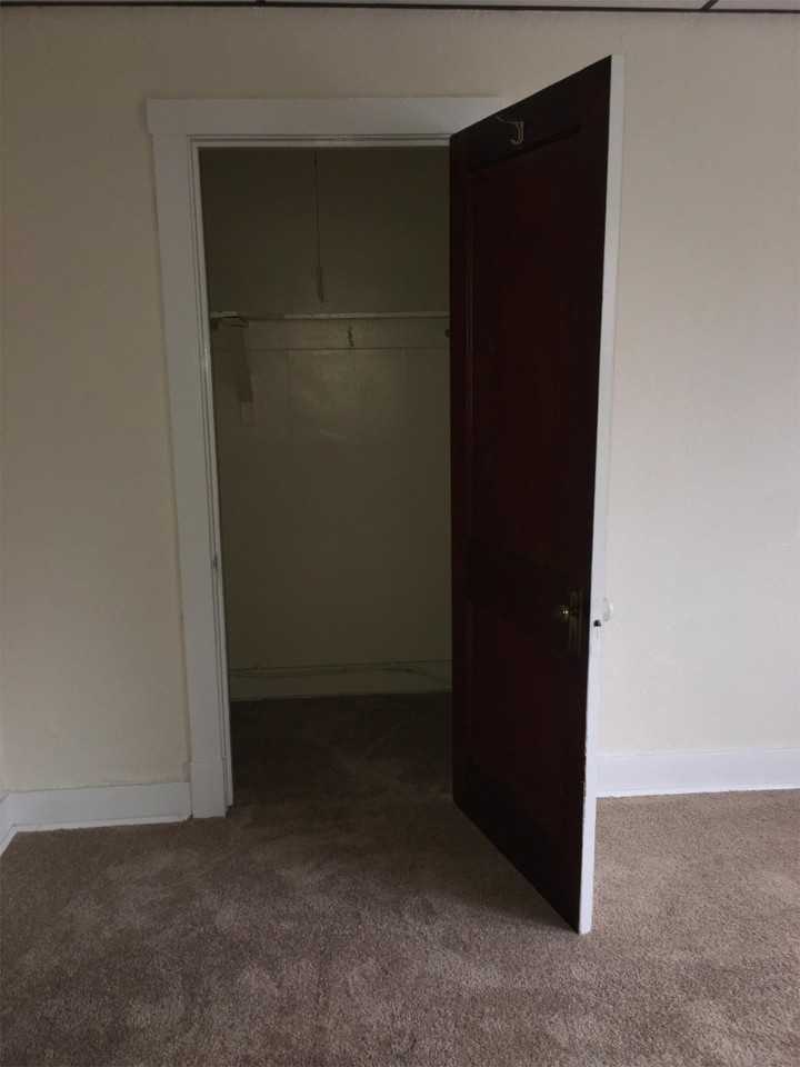 2815 Brownsville Rd #6 - Photo 5 of 12