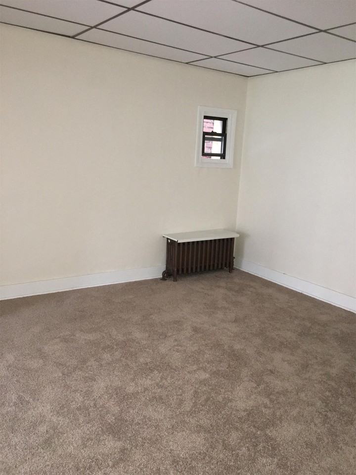 2815 Brownsville Rd #6 - Photo 6 of 12