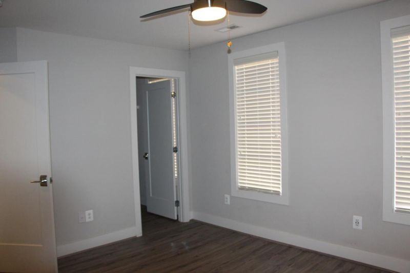 914 N Buchanan St #914 - Photo 7 of 16