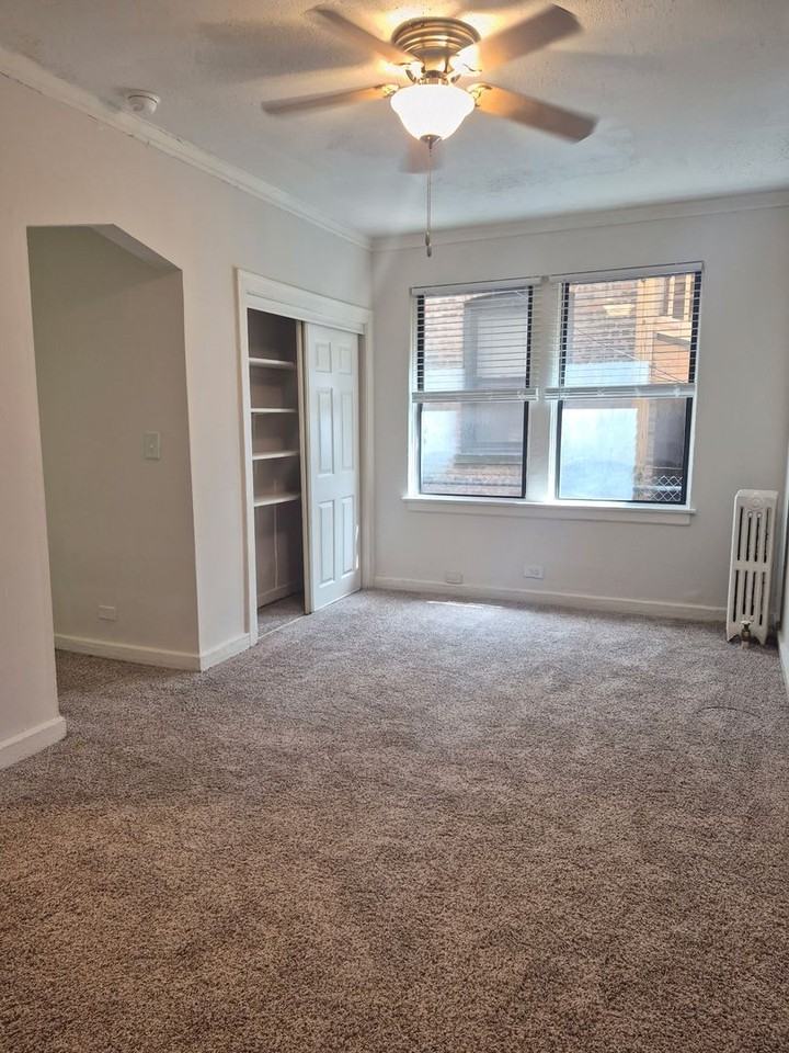 5210-14 S. Woodlawn - Photo 7 of 12