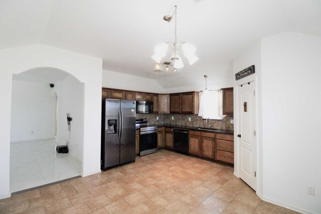 8000 Erryn Ln #1 - Photo 4 of 18