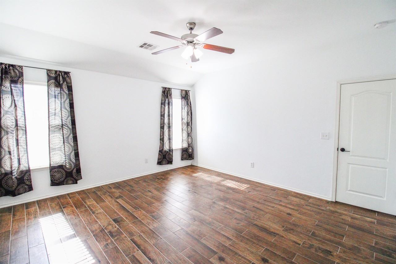 8000 Erryn Ln #1 - Photo 5 of 18