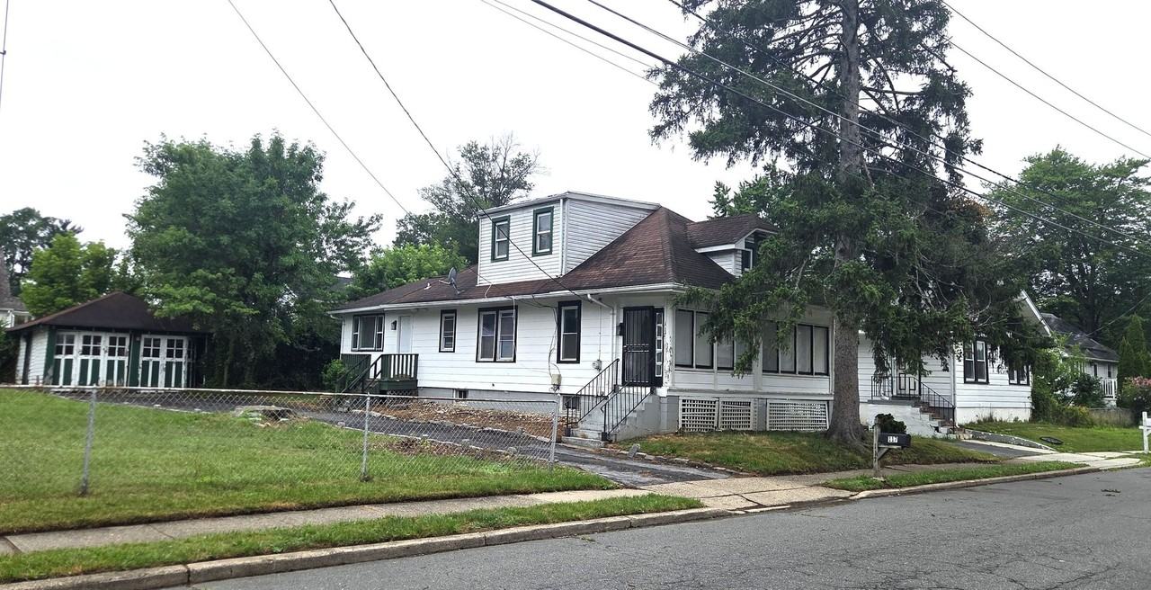 117 Browning Ave - Photo 2 of 27
