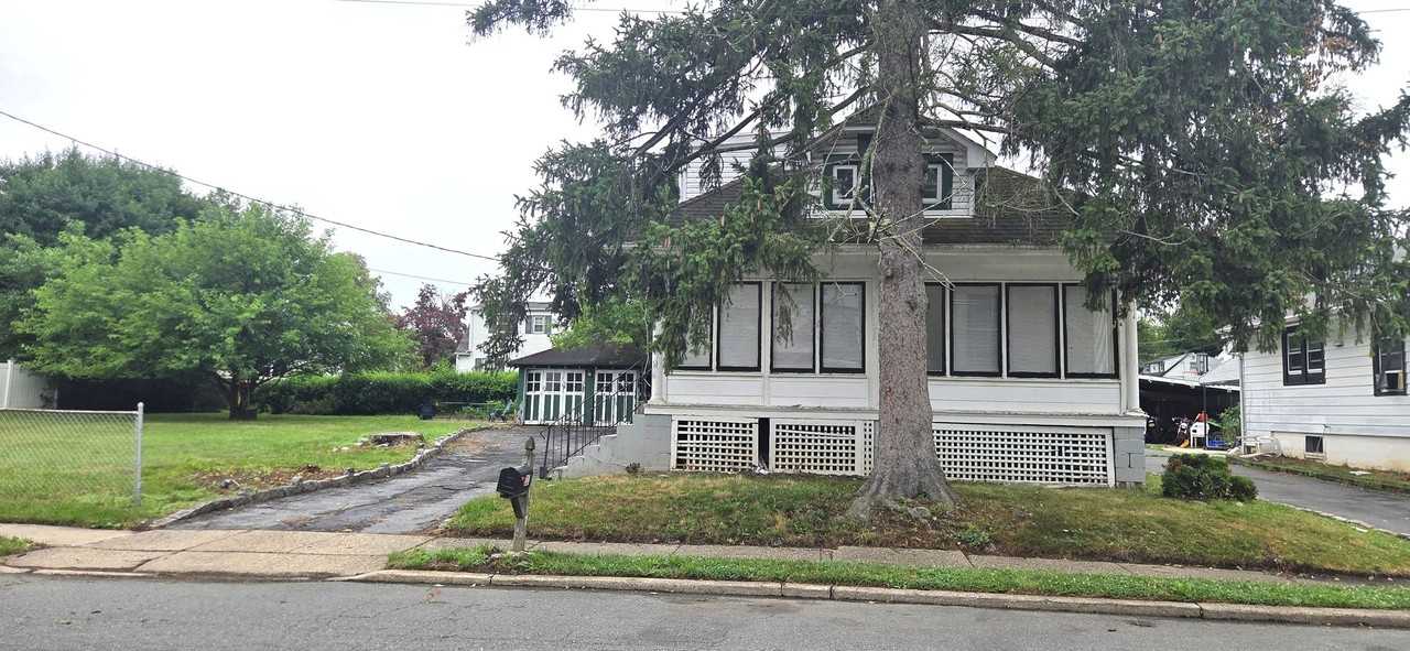 117 Browning Ave - Photo 3 of 27