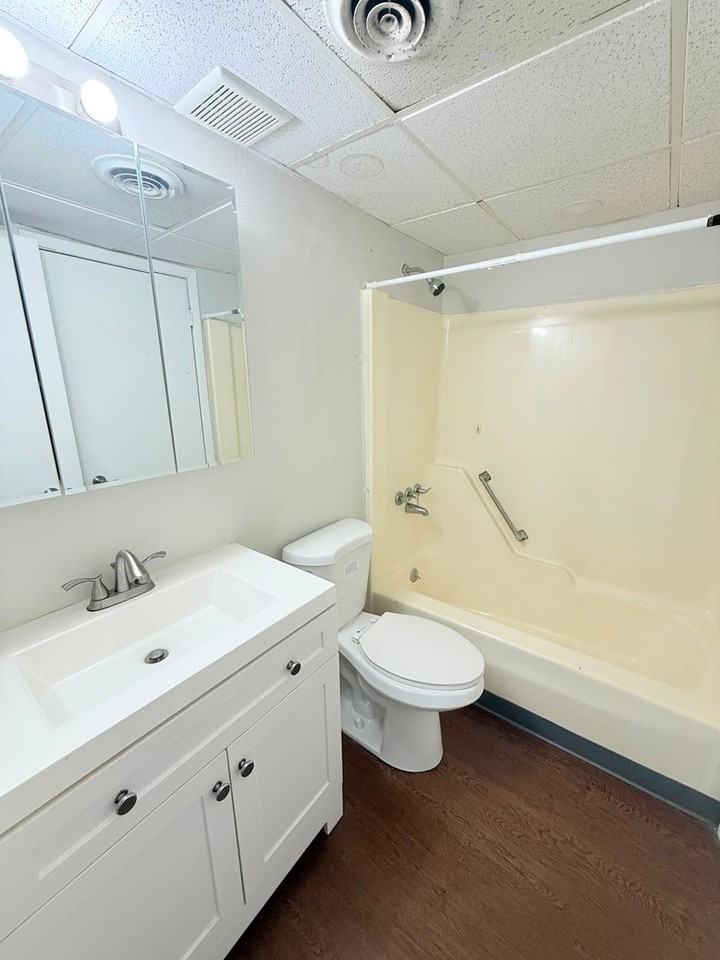 462 South Ave - Photo 7 of 23