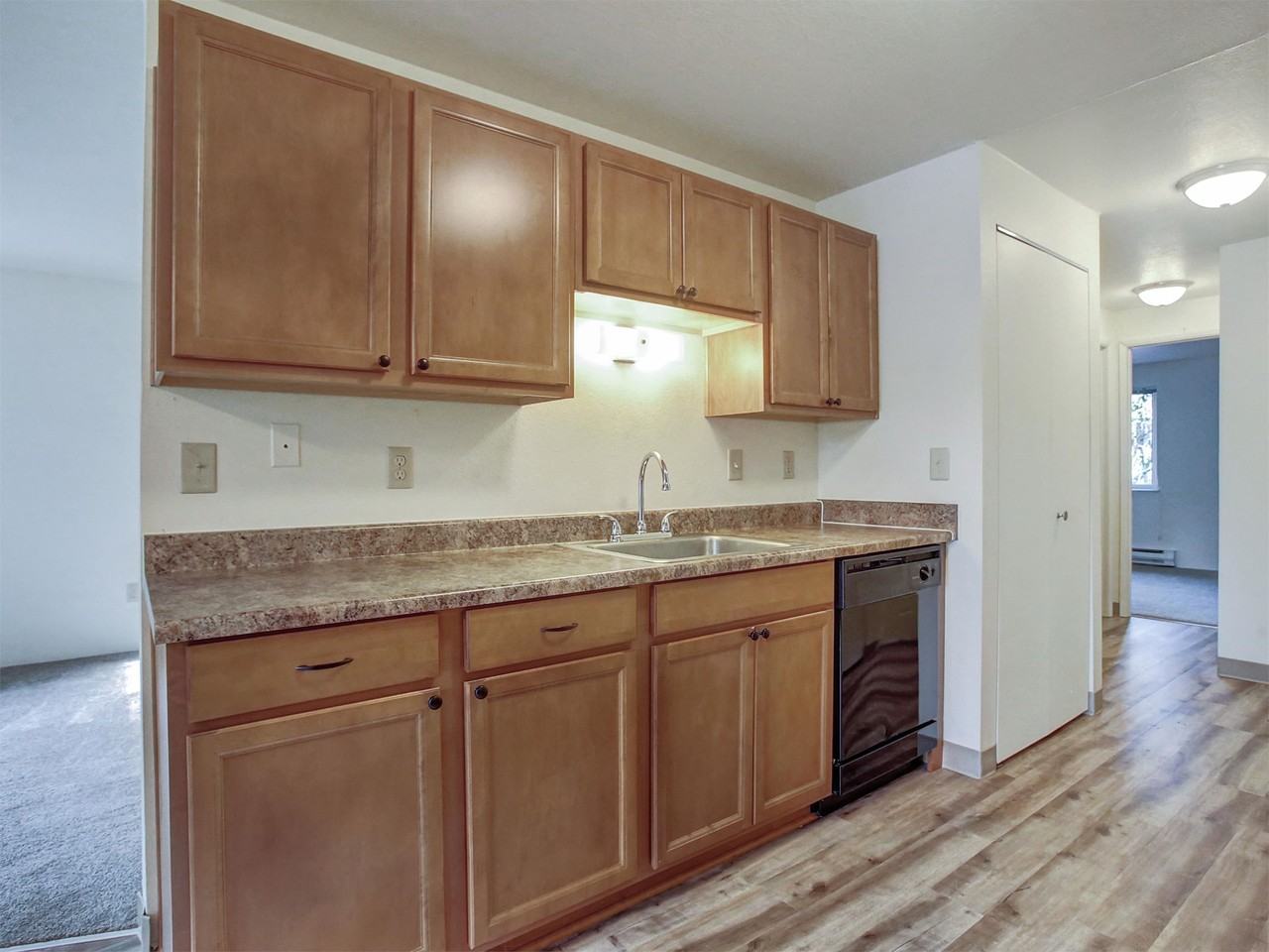14100 SW Allen BlvdUnit #97 - Photo 5 of 11
