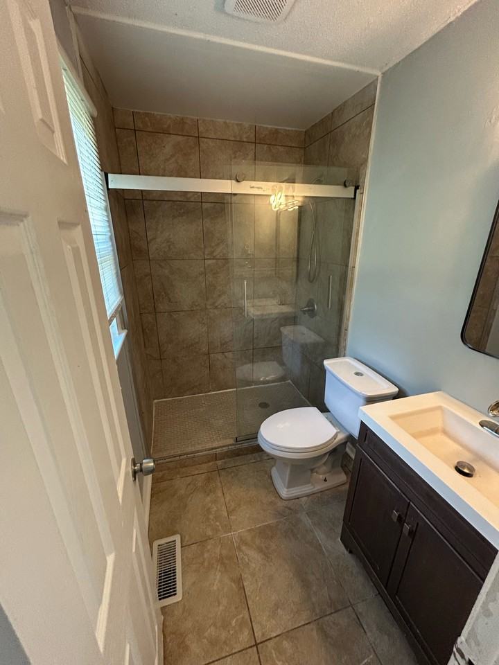 5222 Longbranch Dr #1 - Photo 2 of 11