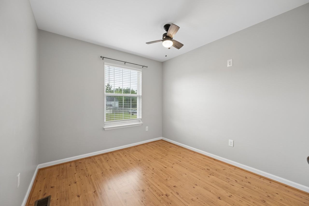 411 Old Oak Pl #1 - Photo 5 of 21