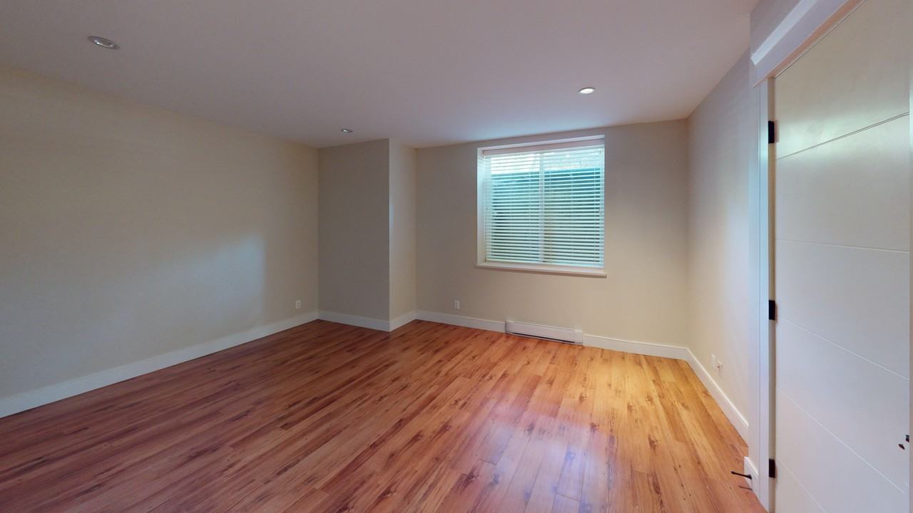 839 West 20th Street - Photo 13