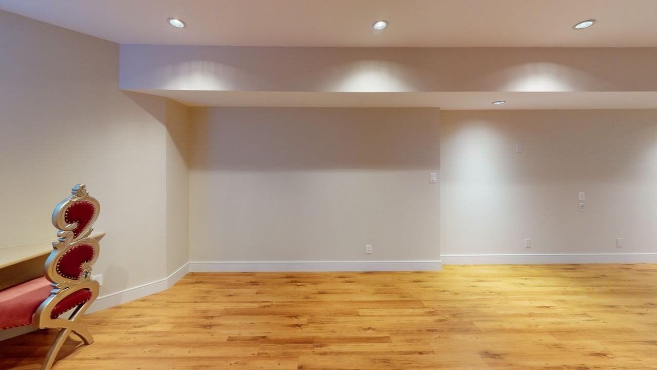 839 West 20th Street - Photo 9