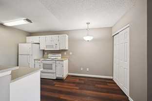 1129 S Eaton Cir - Photo 1 of 1