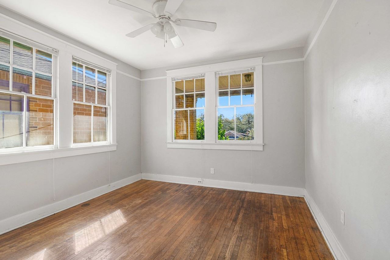 2817 Paris Ave - Photo 5 of 13