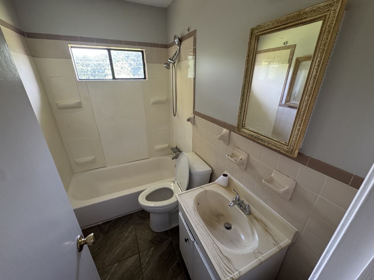 3554 Venable Rd #1 - Photo 6 of 8