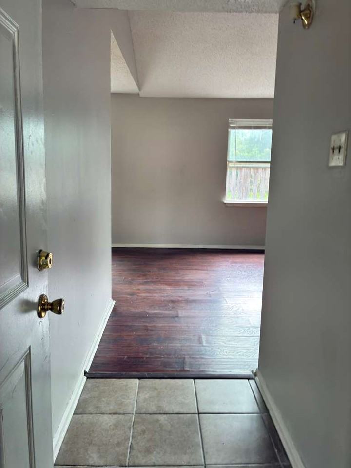 5636 Pathway Cir #1 - Photo 2 of 9