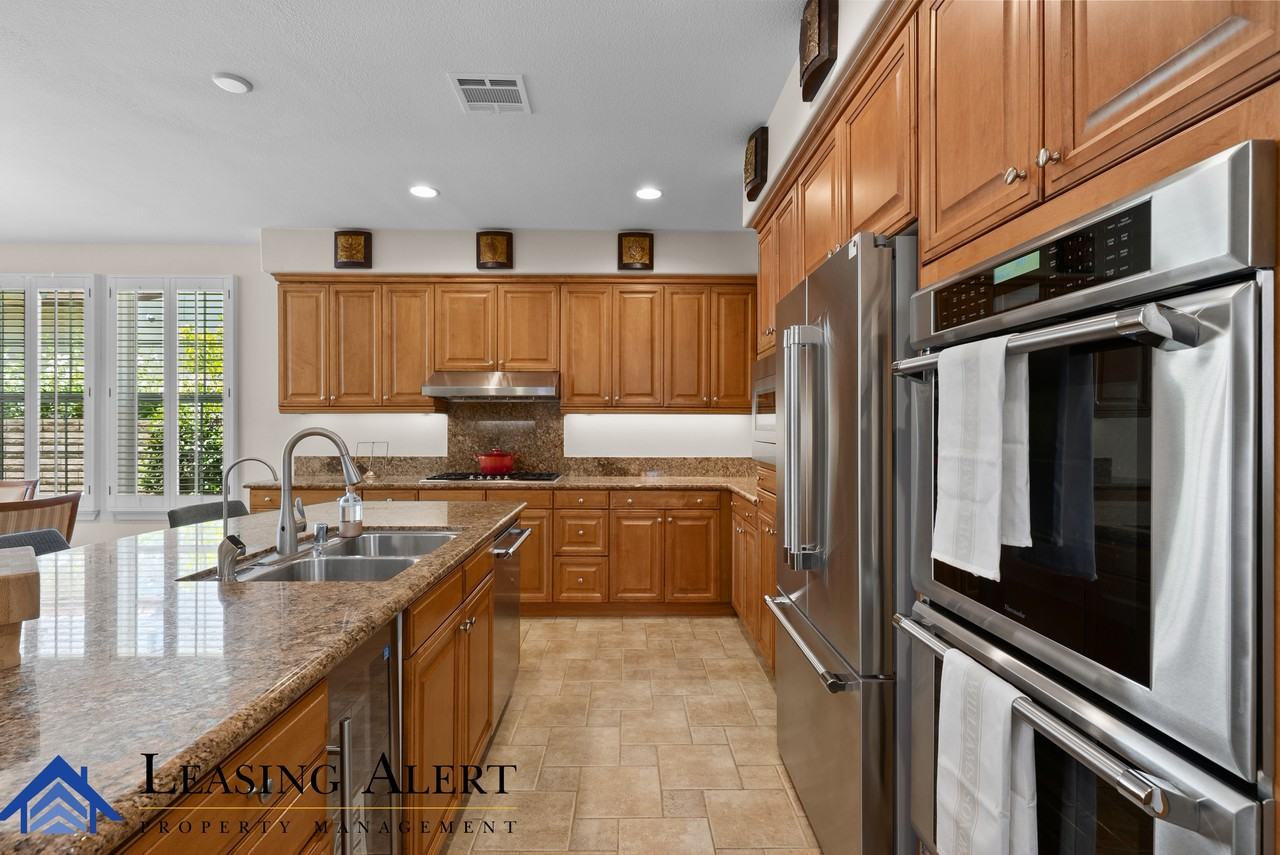 26868 Grey Pl #1 - Photo 5 of 24