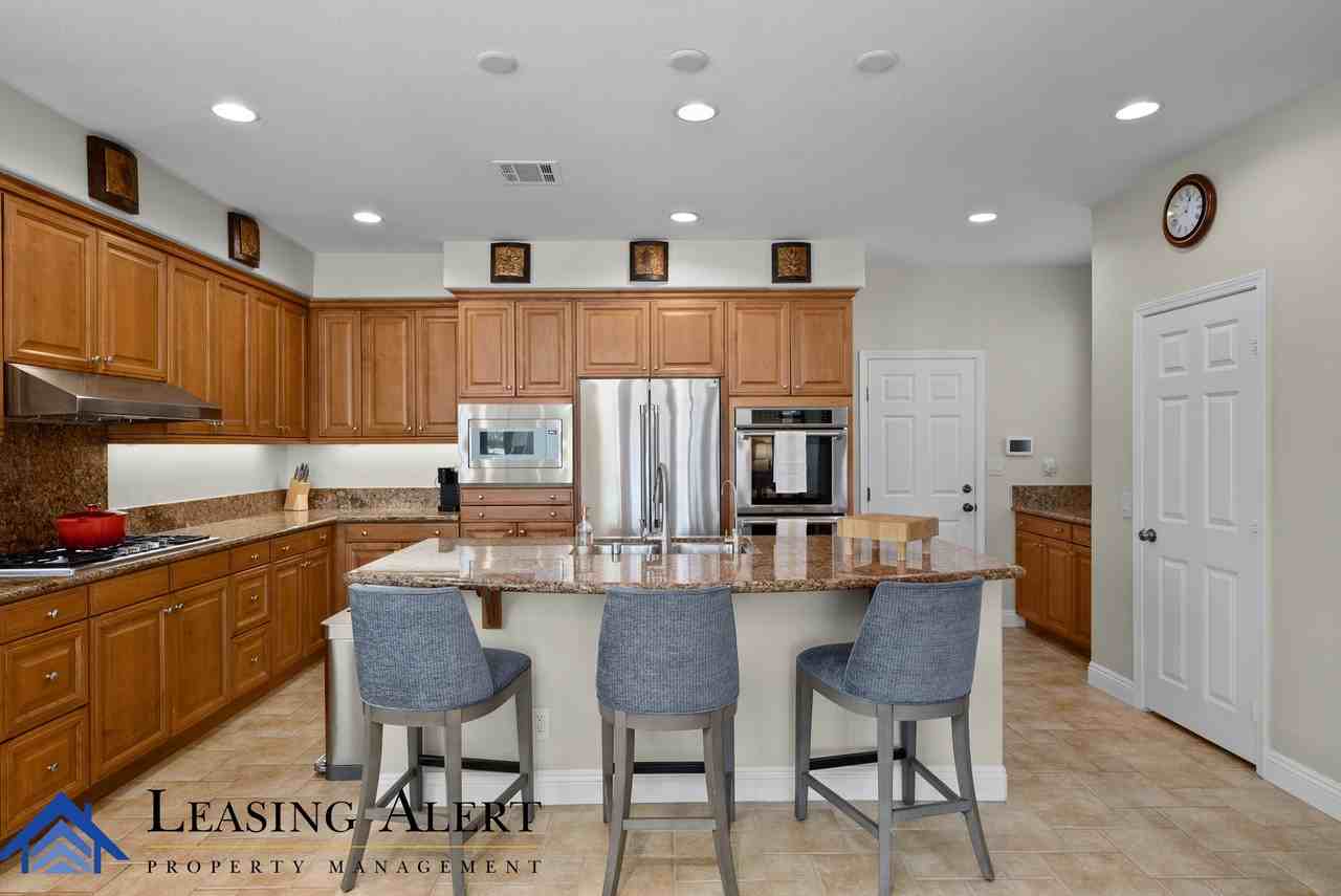 26868 Grey Pl #1 - Photo 6 of 24