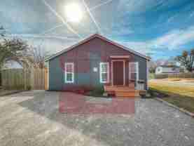 208 E Mosier St - Photo 1 of 1