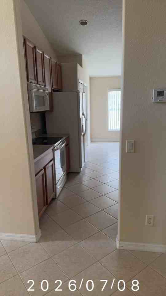 2362 Glasbern Cir - Photo 5 of 27
