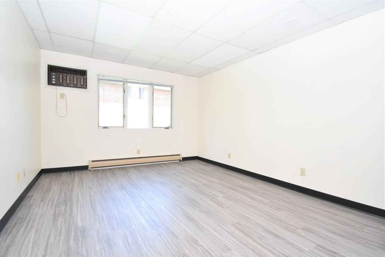 801 W Villard St #32 - Photo 2 of 10