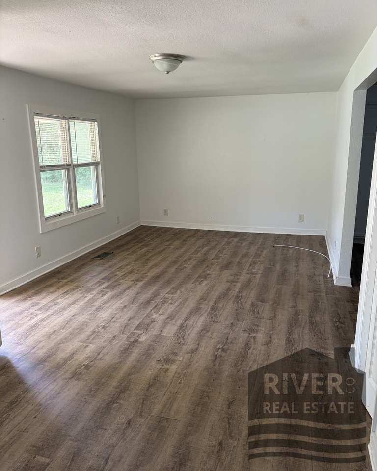 517 Woodward Ave #1 - Photo 4 of 13
