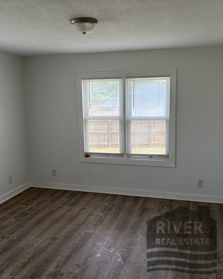 517 Woodward Ave #1 - Photo 5 of 13