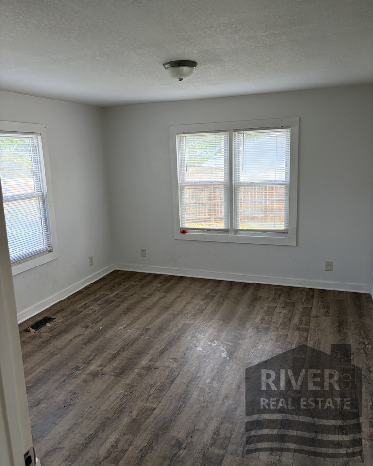 517 Woodward Ave #1 - Photo 6 of 13