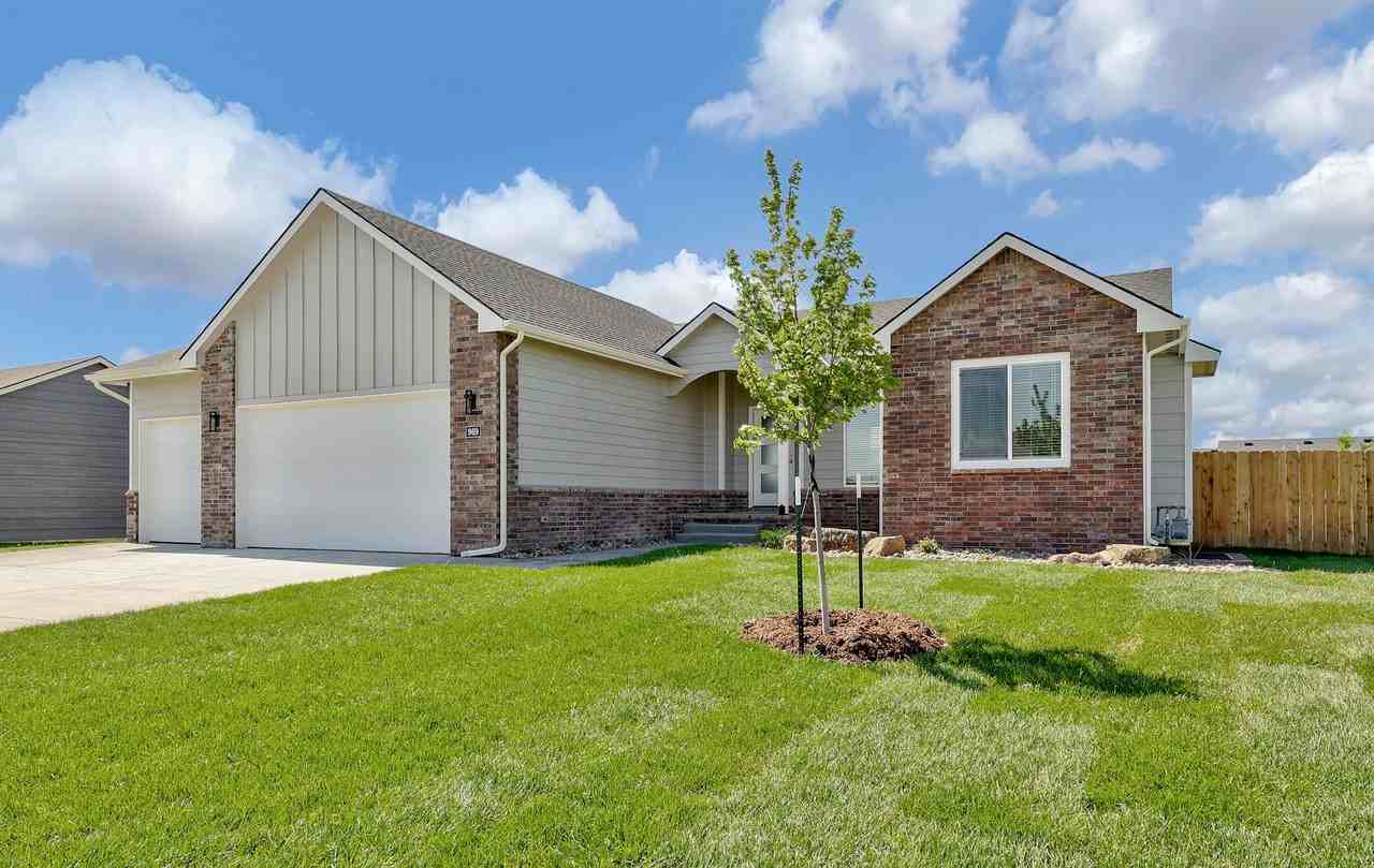 969 Long Path Cir #1 - Photo 2 of 36