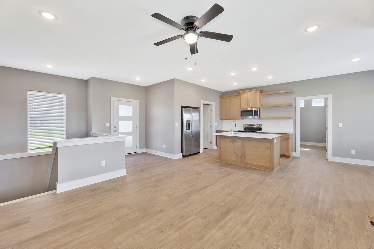 969 Long Path Cir #1 - Photo 5 of 36