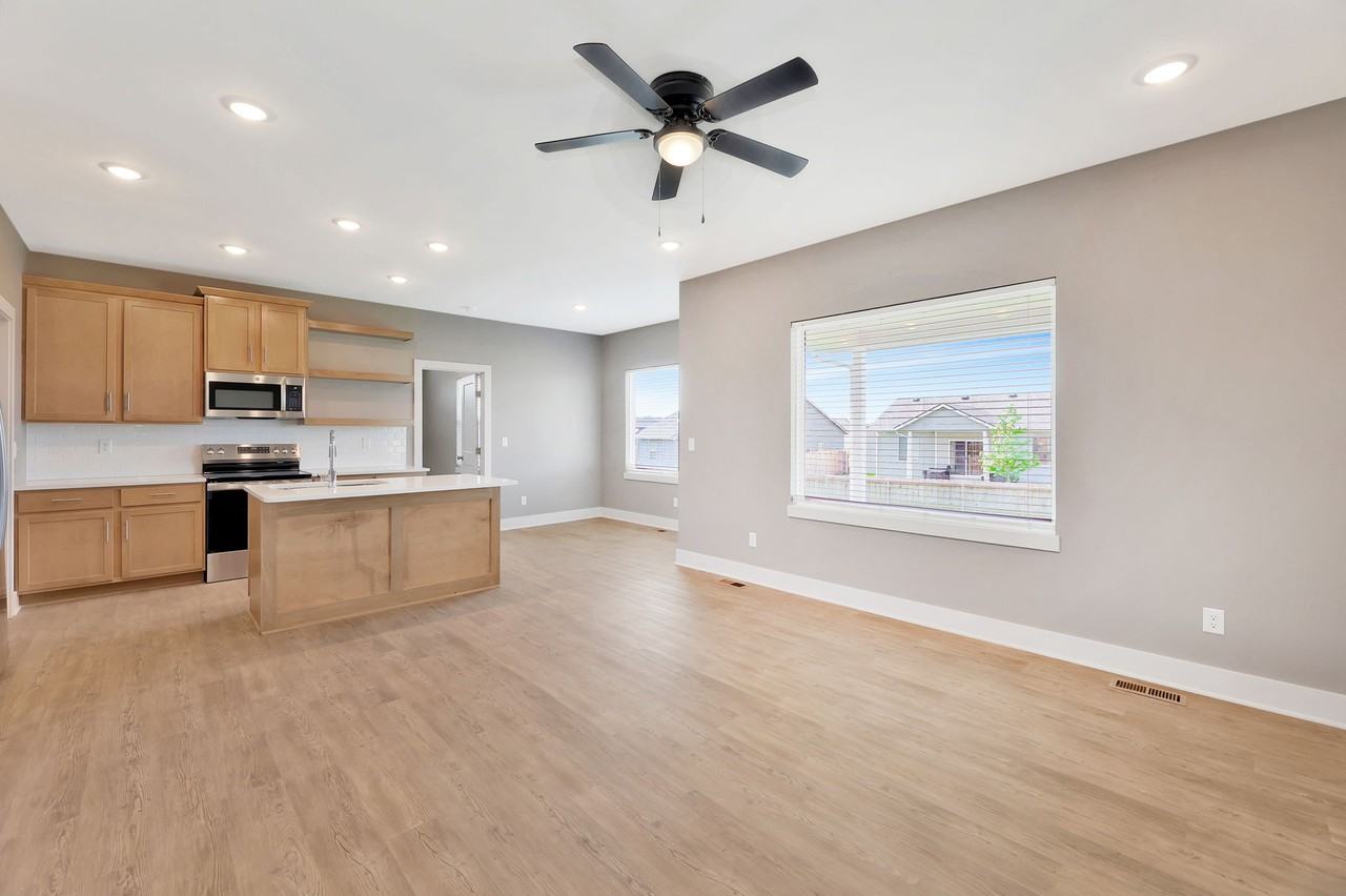 969 Long Path Cir #1 - Photo 7 of 36