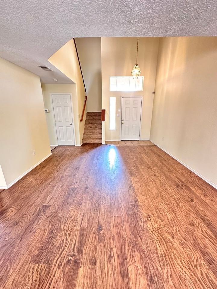 559 Sky Tower St Sw - Photo 6 of 42