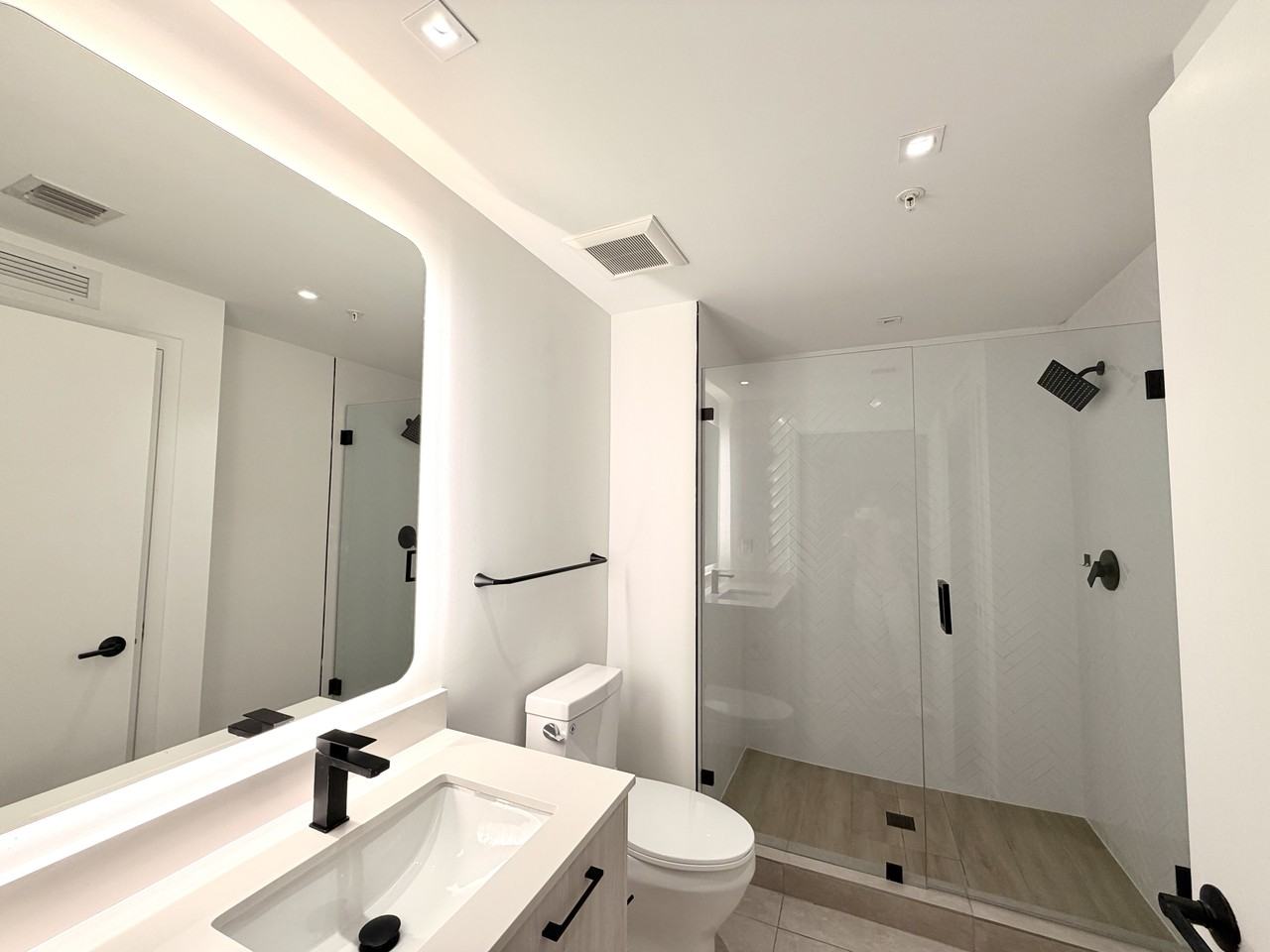 85 Northwest 31st Street #S02 - Photo 3 of 9