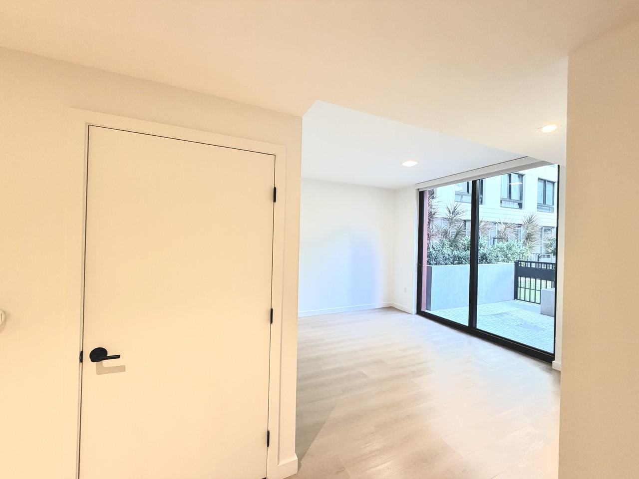 85 Northwest 31st Street #S02 - Photo 5 of 9