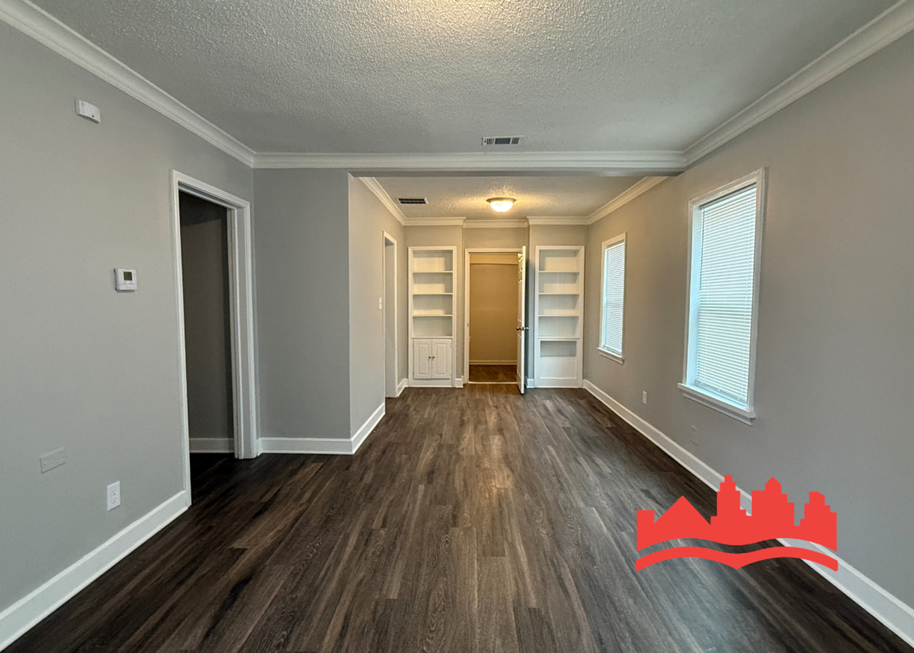 993 Gordon St - Photo 4 of 17