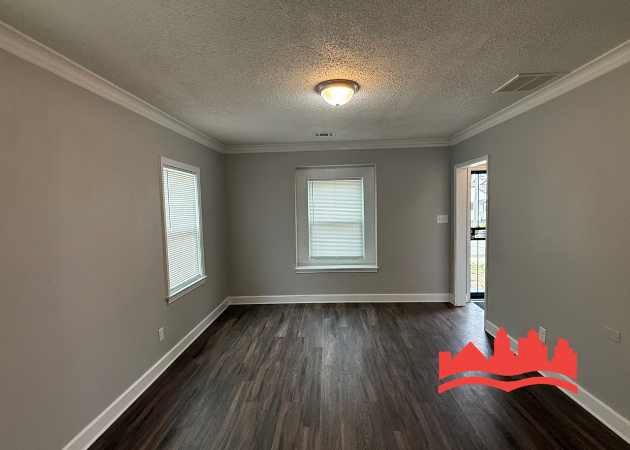 993 Gordon St - Photo 6 of 17