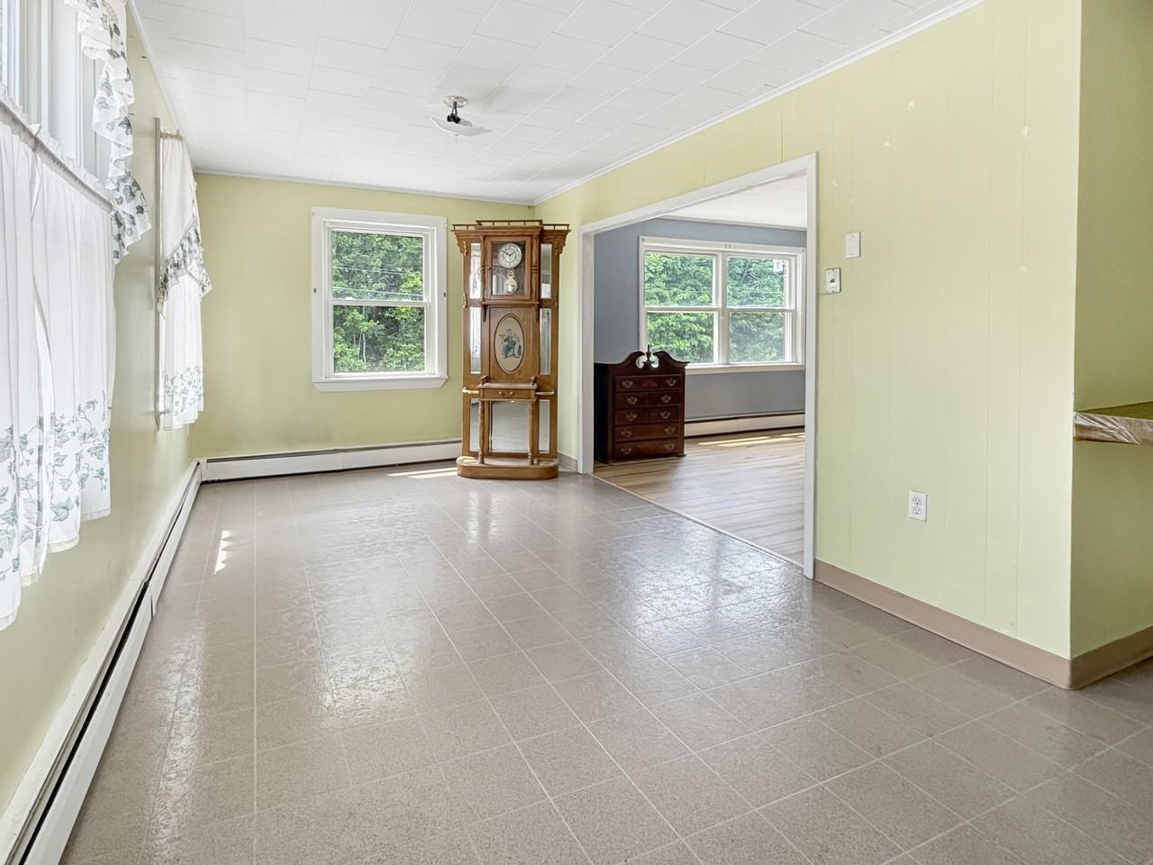 527 Penobscot Ave #8 - Photo 2 of 6