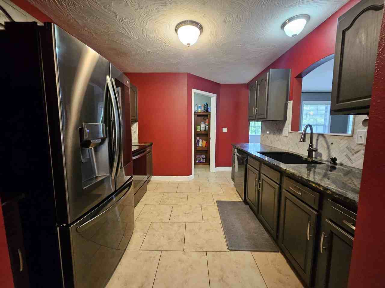 15630 Top Dr #1 - Photo 3 of 10