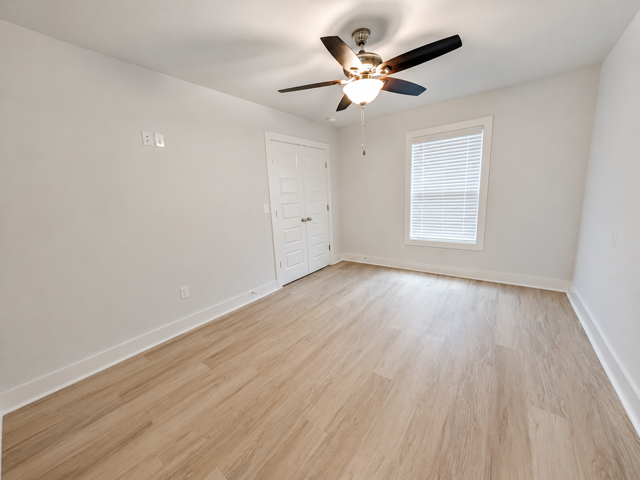 1549 Payne St #2 - Photo 7 of 15