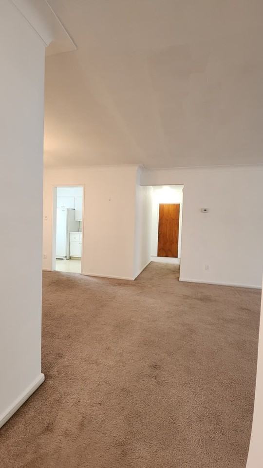 21319 Kingsville St #104 - Photo 6 of 10