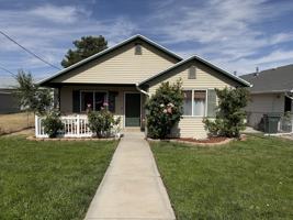 featured image of 117 N 5th St #1