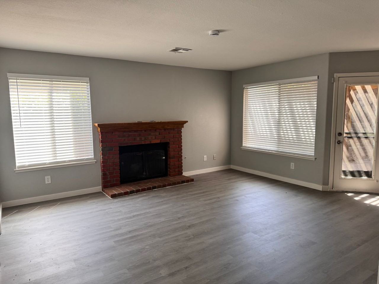 180 Cedar Mountain Dr - Photo 4 of 14