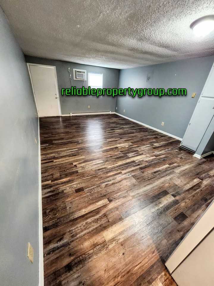805 N Washington St #7 - Photo 4 of 10