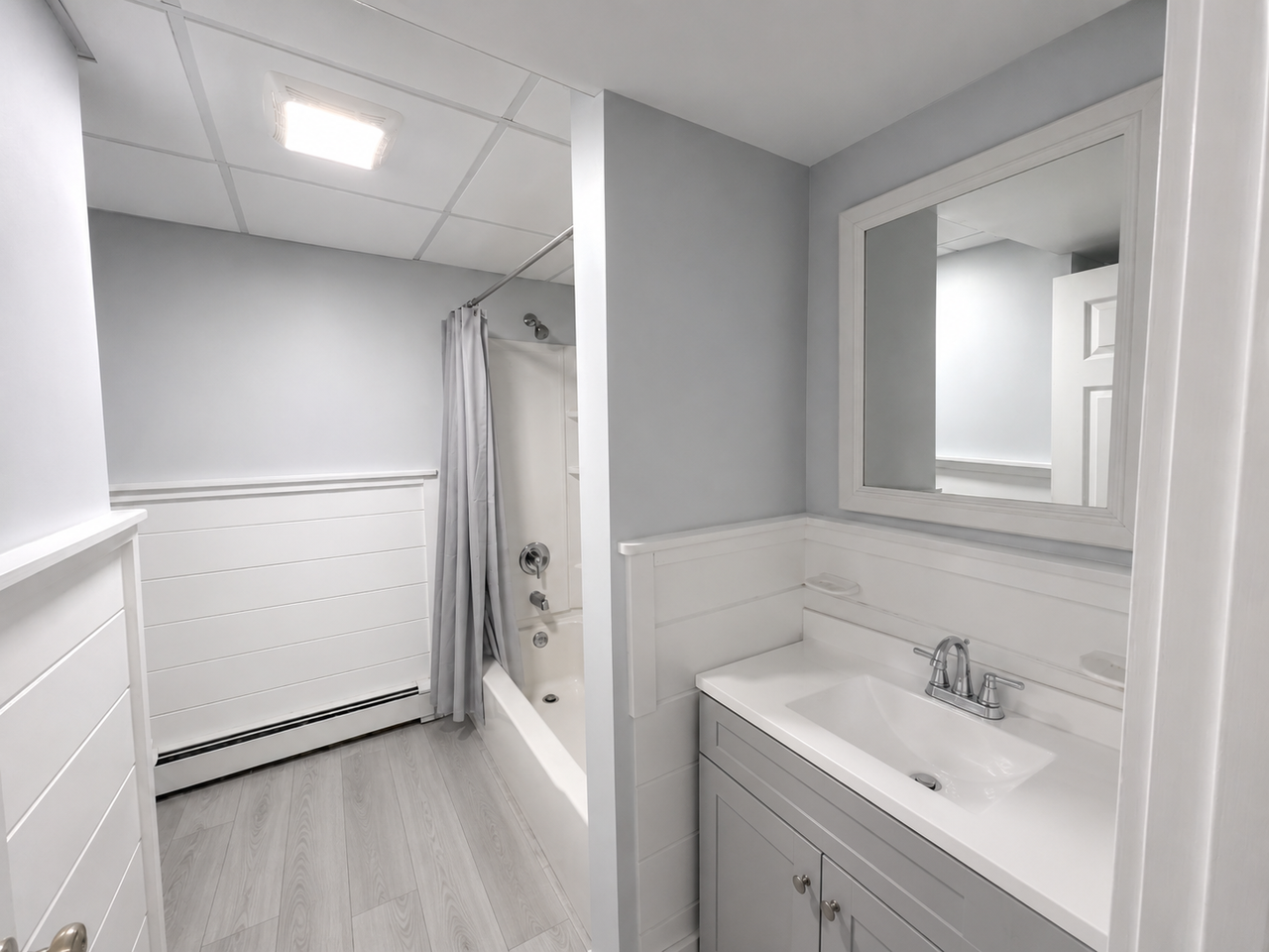 220 Weir St #4 - Photo 5 of 20