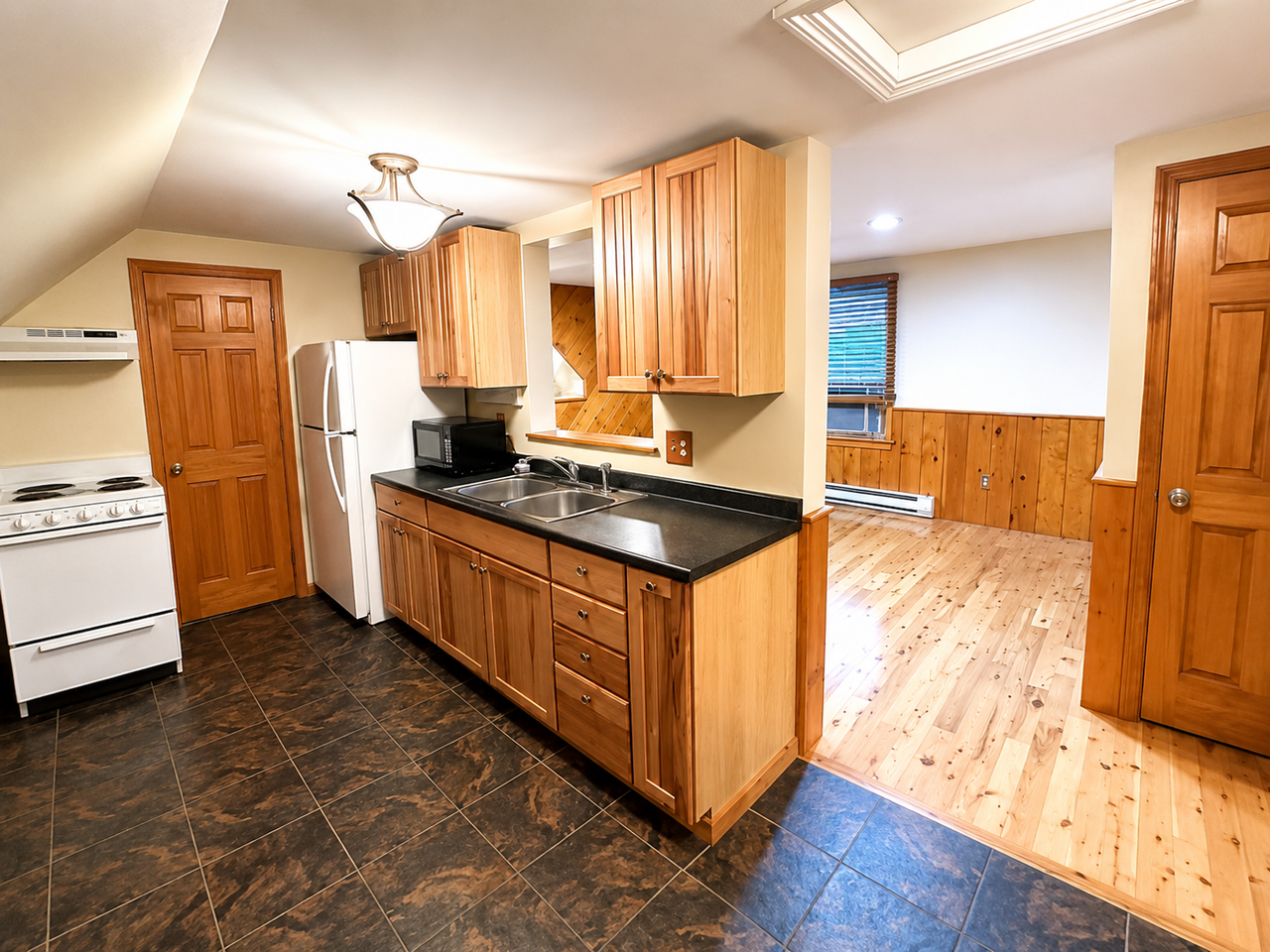 9 Weir Ave #3 - Photo 2 of 9
