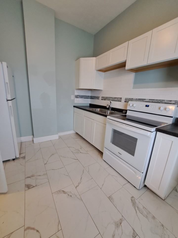 227 Livingston Ave #227 - Photo 2 of 9