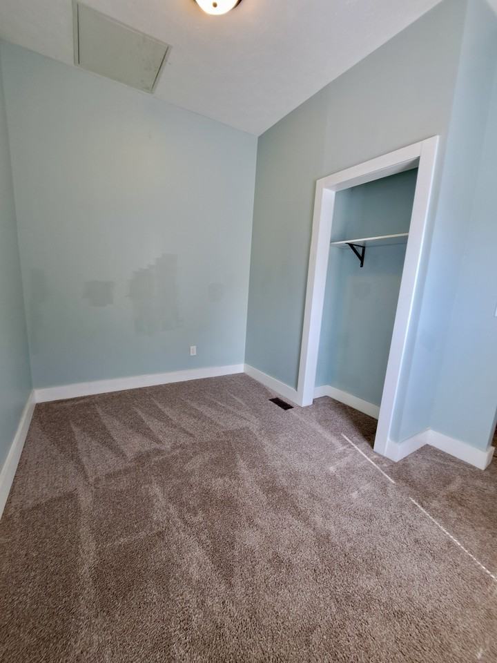 227 Livingston Ave #227 - Photo 6 of 9