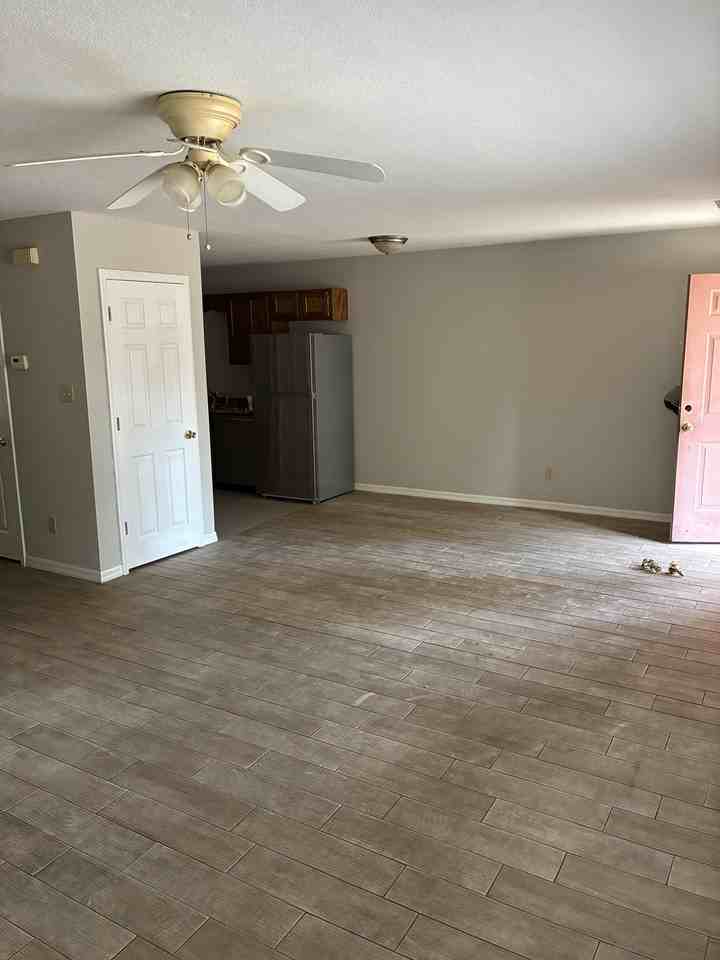 906 Scott St #A - Photo 2 of 10